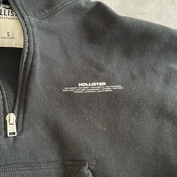 Hollister Black Half-Zip Womens Sweatshirt size small - Picture 3 of 6